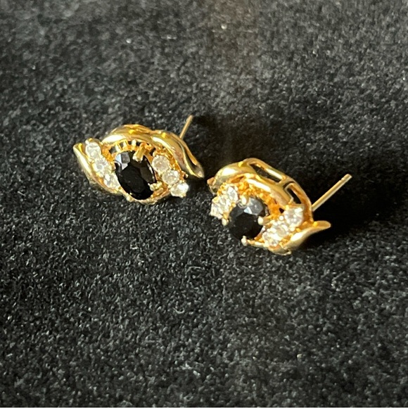 JC Black Rhinestone And Clear Rhinestone Stud Earrings Gold Tone - Picture 4 of 11